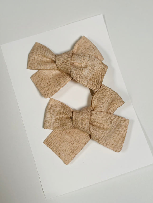 Nude - Set of 2 Clips bow