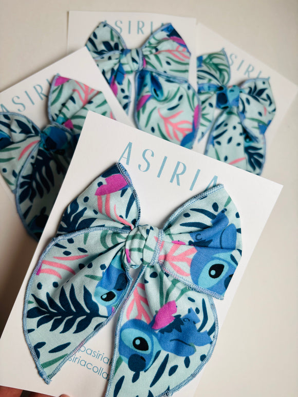 Stitch  -Single Clip Serge Bow