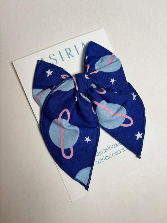 Girly Planets-Single Clip Serge Bow