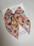 Belle -Single Clip Serge Bow