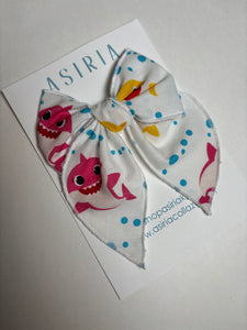Baby Shark -Single Clip Serge Bow