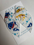 Baby Shark -Single Clip Serge Bow