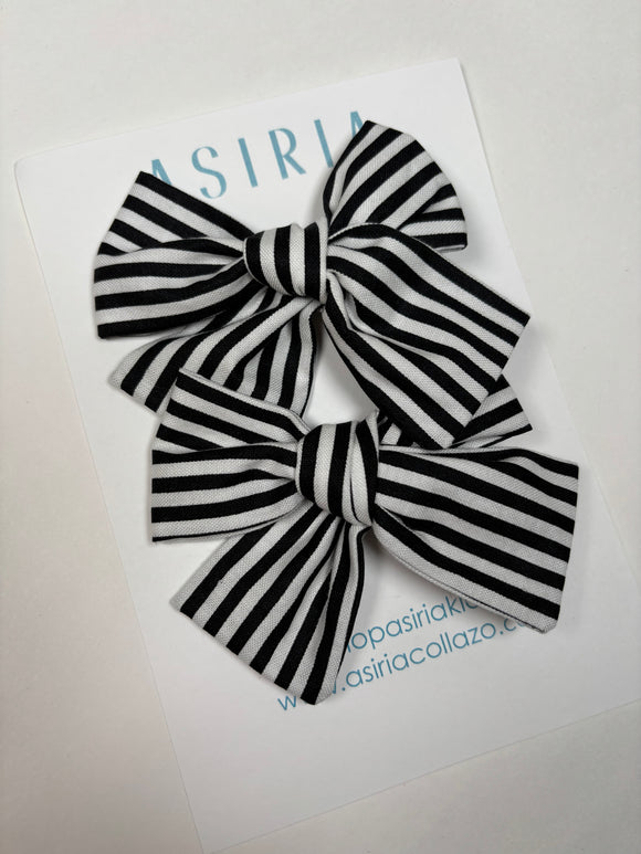 Black and white Stripes  - Set of 2 Clips bow