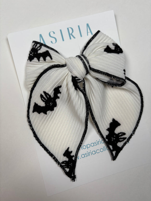 Cute Bat -Single Clip Serge Bow