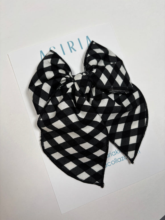 Black and White  -Single Clip Serge Bow